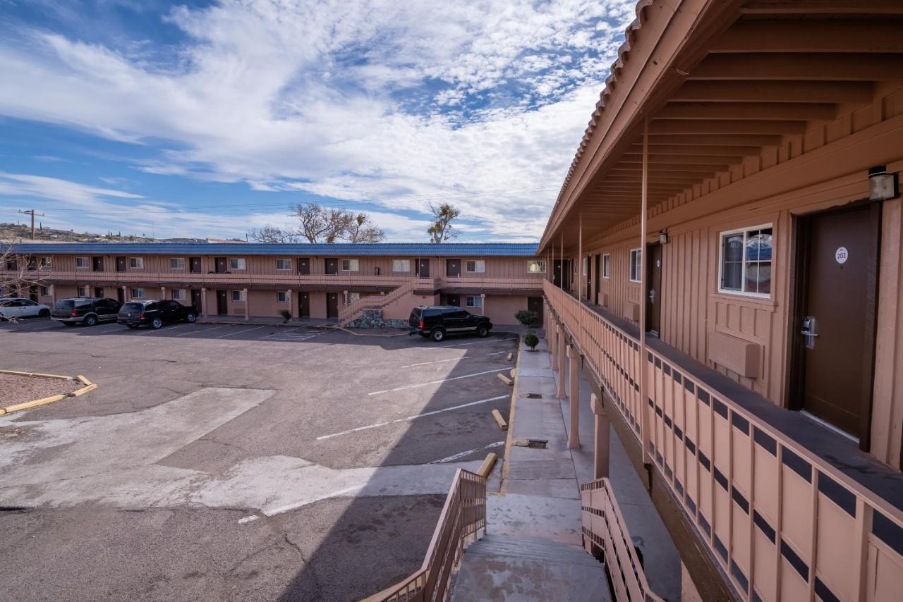 Oyo Hotel Globe / Miami Az - Highway 60 المظهر الخارجي الصورة