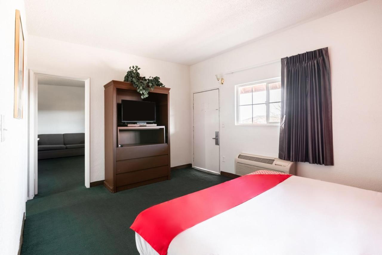 Oyo Hotel Globe / Miami Az - Highway 60 المظهر الخارجي الصورة